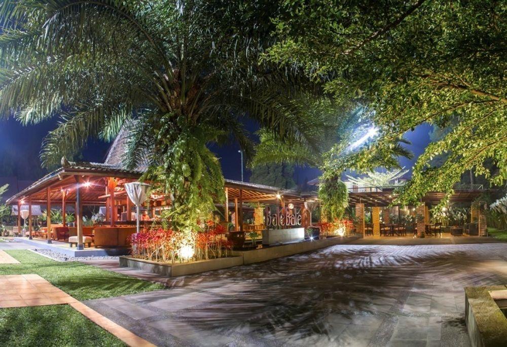 Puteri Gunung Hotel Lembang Esterno foto