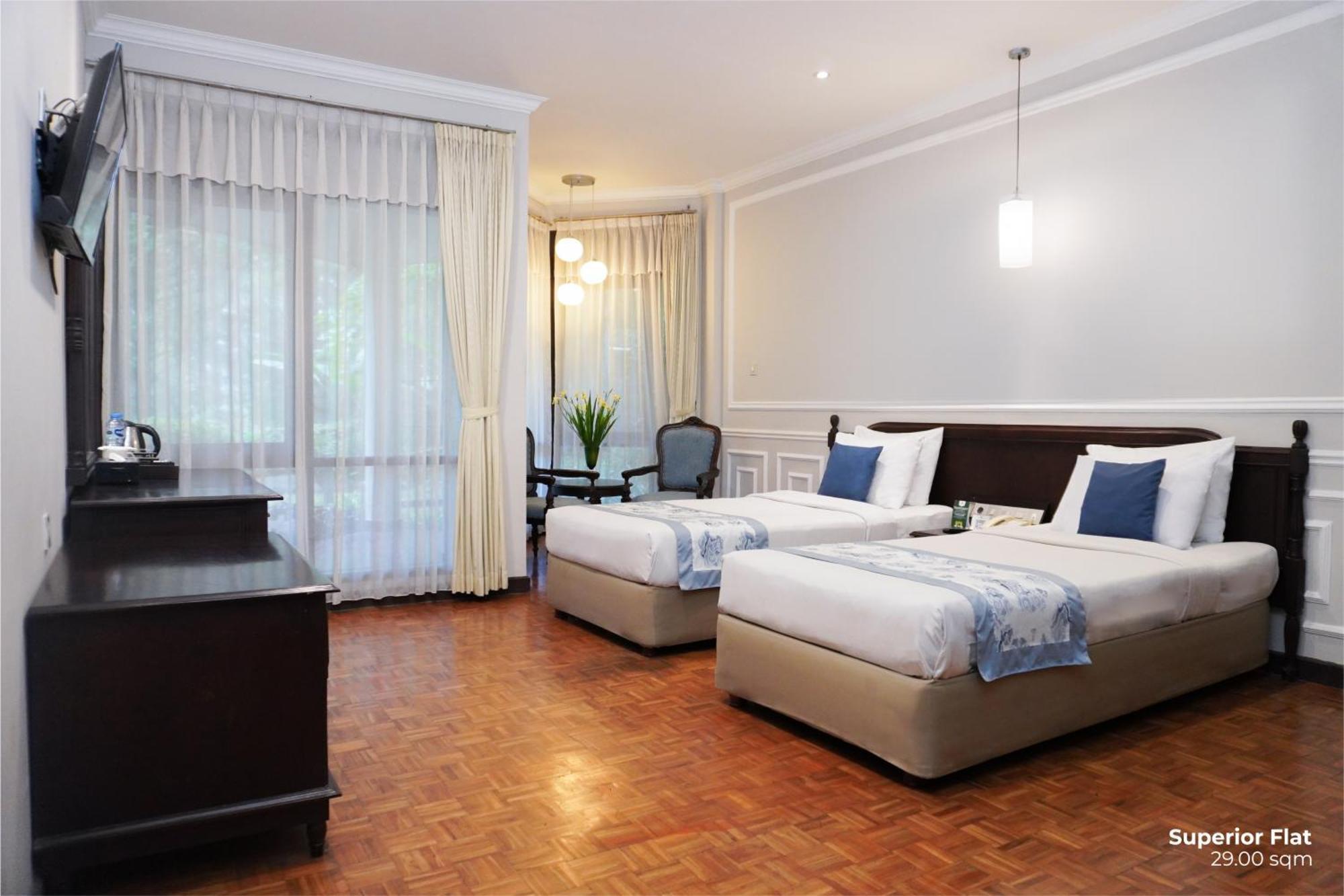 Puteri Gunung Hotel Lembang Esterno foto
