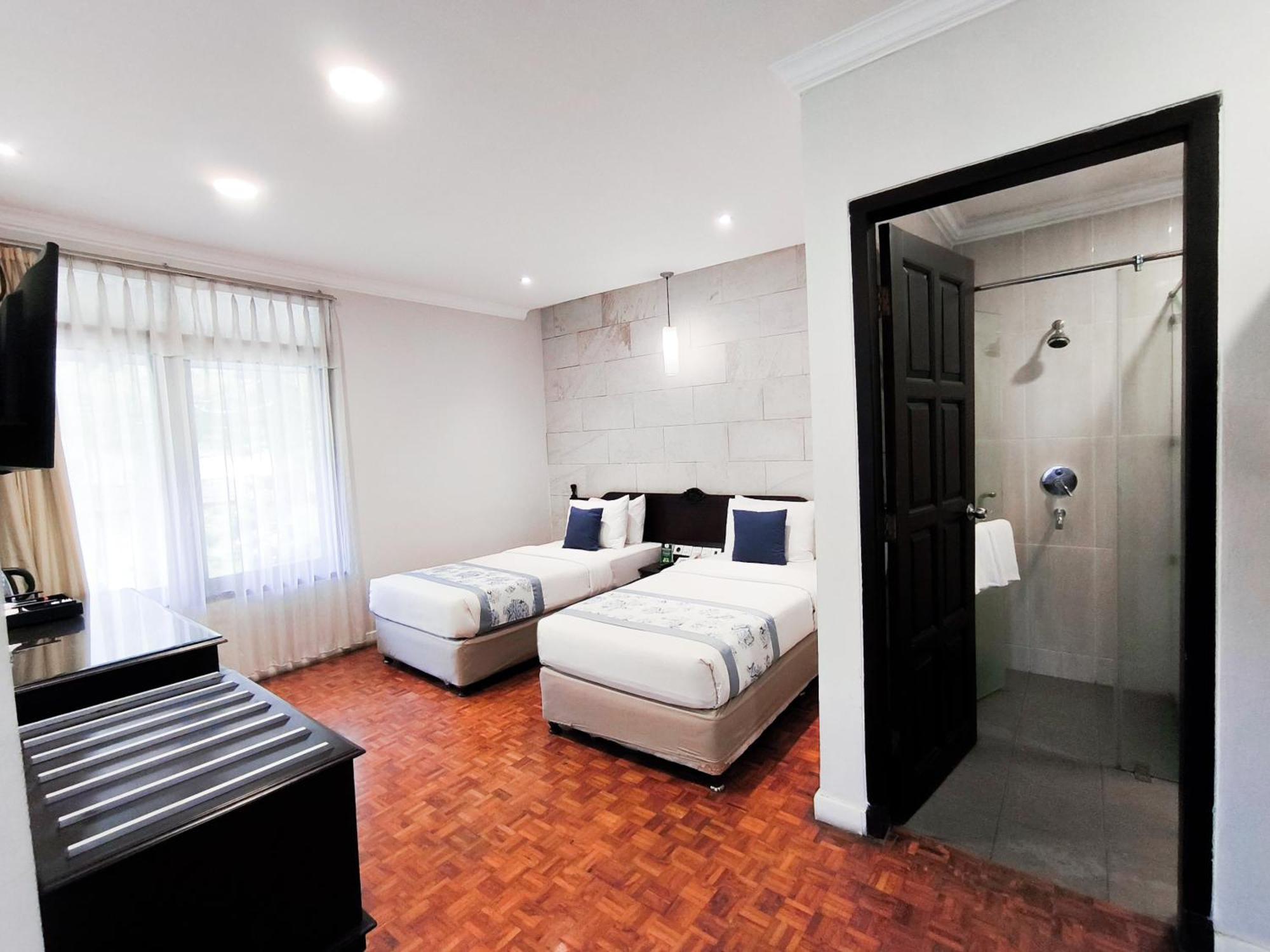 Puteri Gunung Hotel Lembang Esterno foto