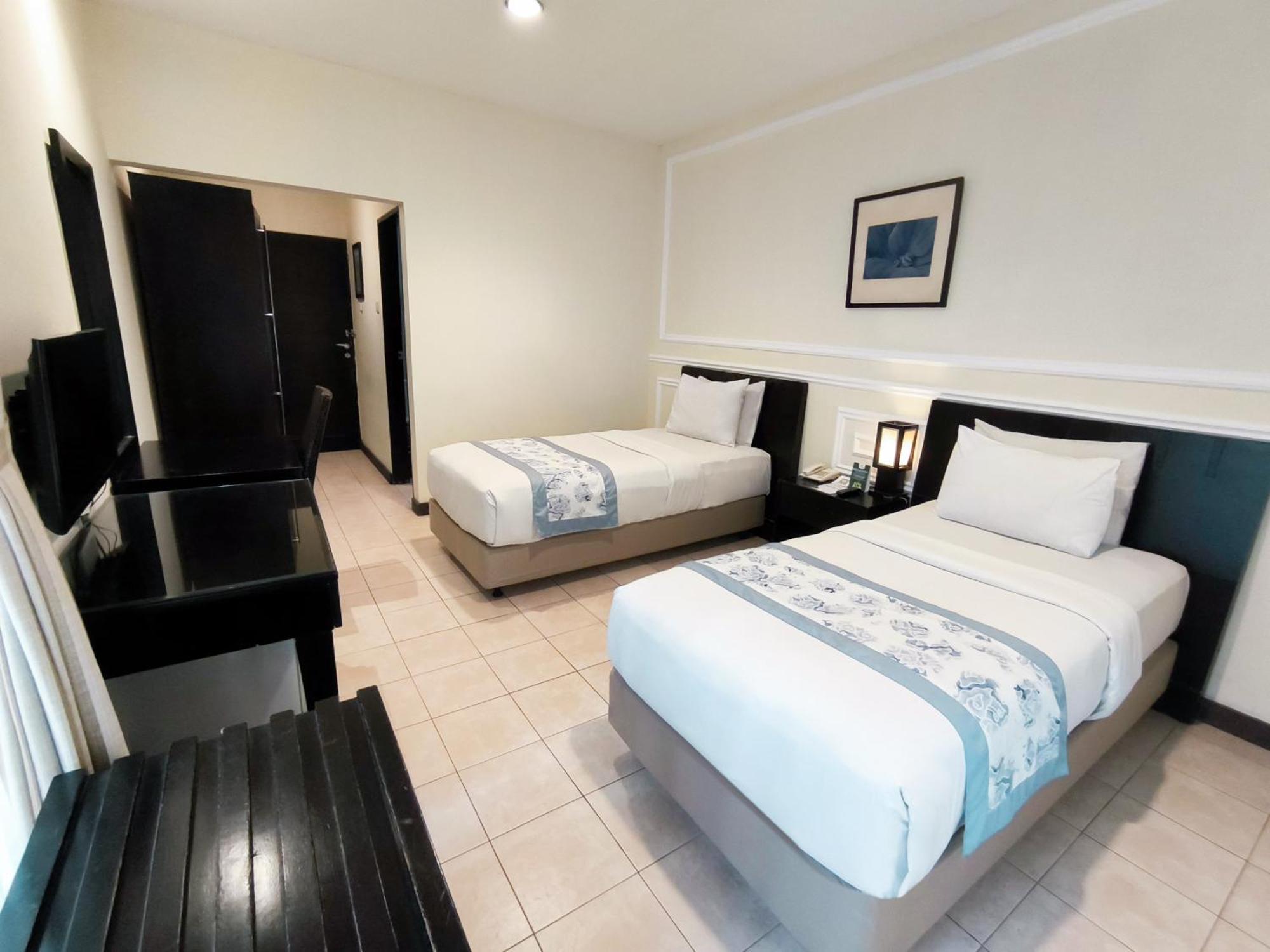 Puteri Gunung Hotel Lembang Esterno foto