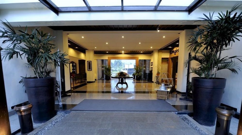 Puteri Gunung Hotel Lembang Esterno foto