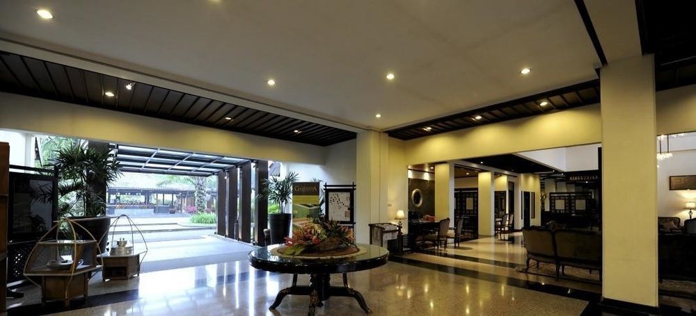 Puteri Gunung Hotel Lembang Esterno foto