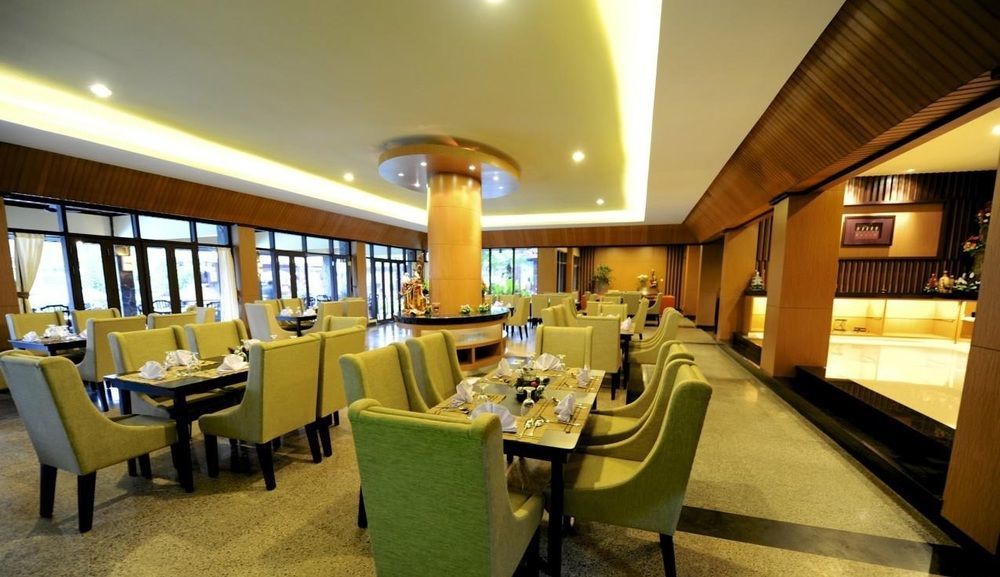 Puteri Gunung Hotel Lembang Esterno foto