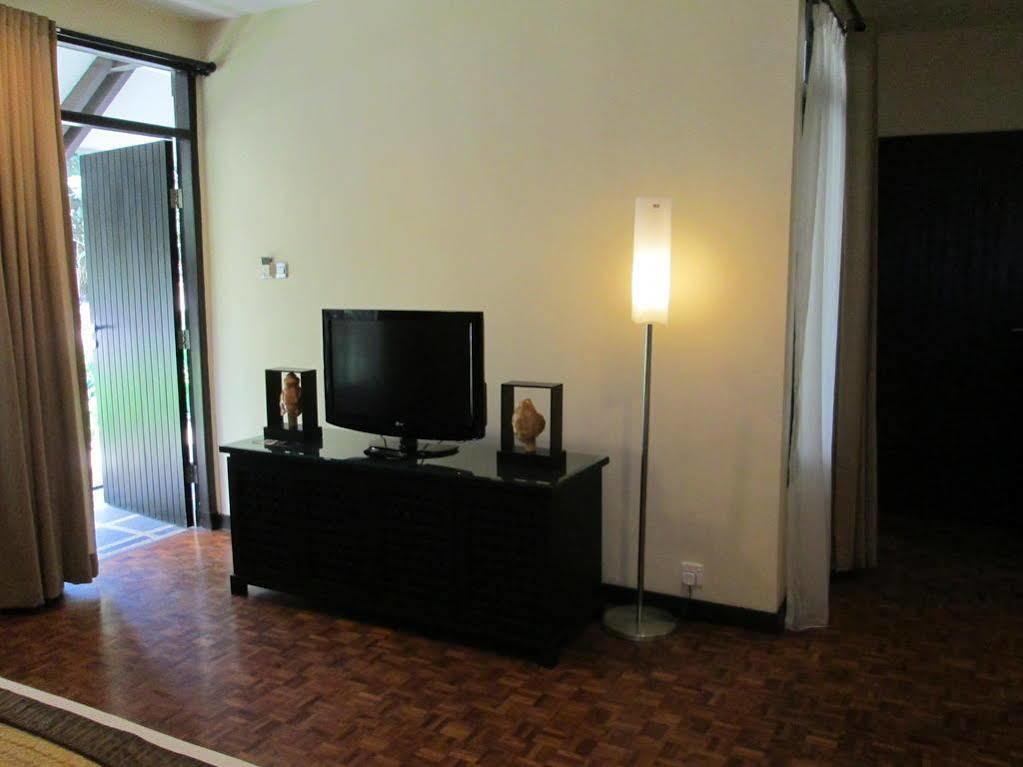 Puteri Gunung Hotel Lembang Esterno foto